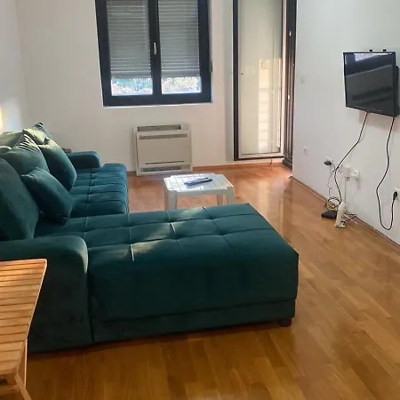 Apartment Big 9 *