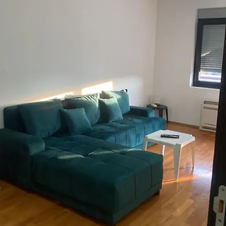 2 Bedroom Blok 9 Podgorica
